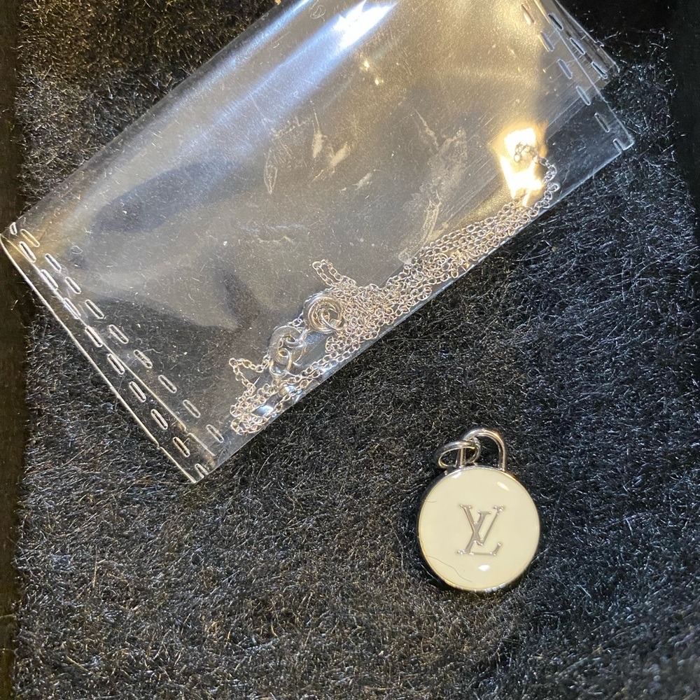 Silver and White Pendant Necklace